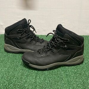 Columbia Men's Black and Gray Waterproof Hiking Boots size 11.5 (OKPM-03-006)